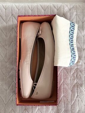 Tory Burch Laila 2 Driver Ballet Flats Goan Sand Beige Leather Size 9.5